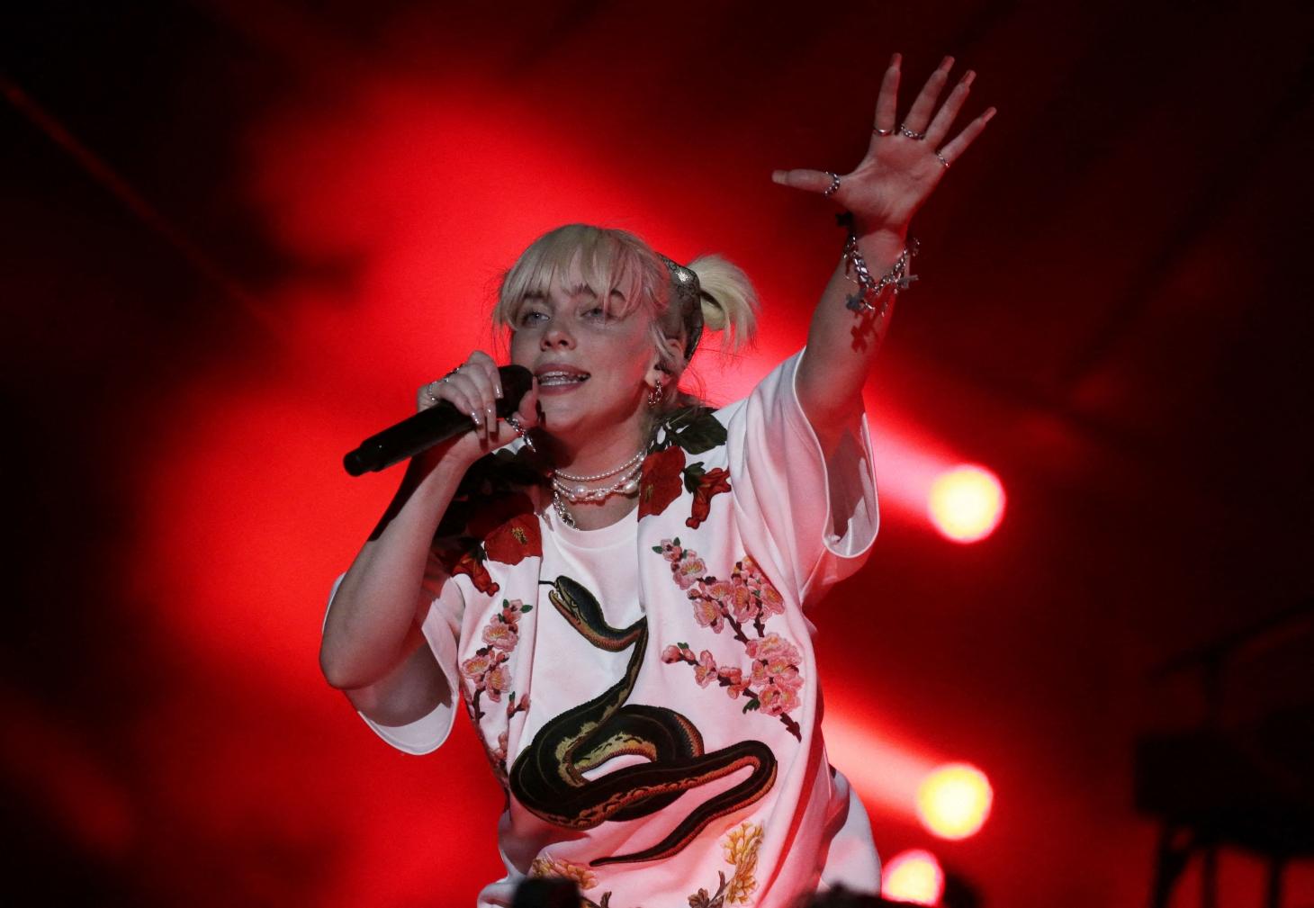 Billie Eilish Glastonbury En C Est La Rumeur Qui Enfle Sur Le