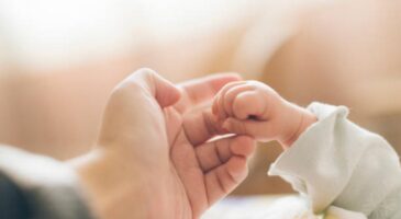 Votre physique peut faire un pleurer un bébé, le secret pour sauver son couple... le Top Insolite de la semaine !