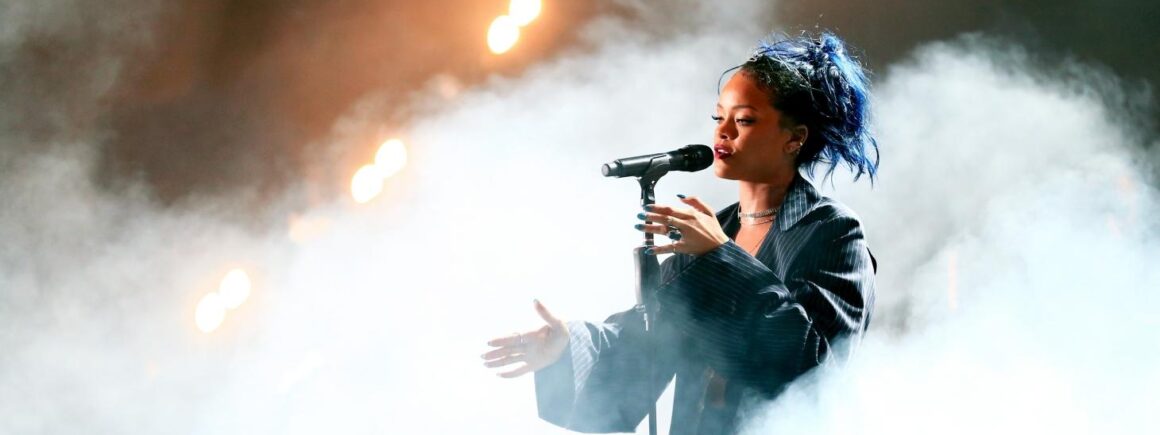 Rihanna se confie sur son prochain album, le retour sur scène de Billie Eilish et Camila Cabello en live… Toutes les vidéos de la semaine !