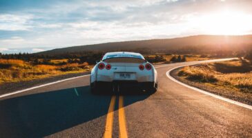 Bienvenue Chez Clément : Louer une voiture vous coûtera plus cher cet été... mais, pourquoi ?