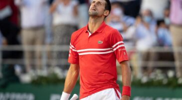 Bienvenue Chez Clément : Novak Djokovic offre sa raquette à un enfant et c'est émouvant (VIDEO)