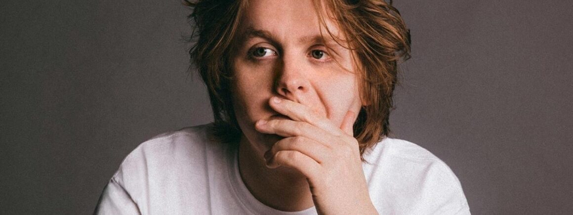 Lewis Capaldi annonce la sortie d’un documentaire exceptionnel tourné sur 5 ans !