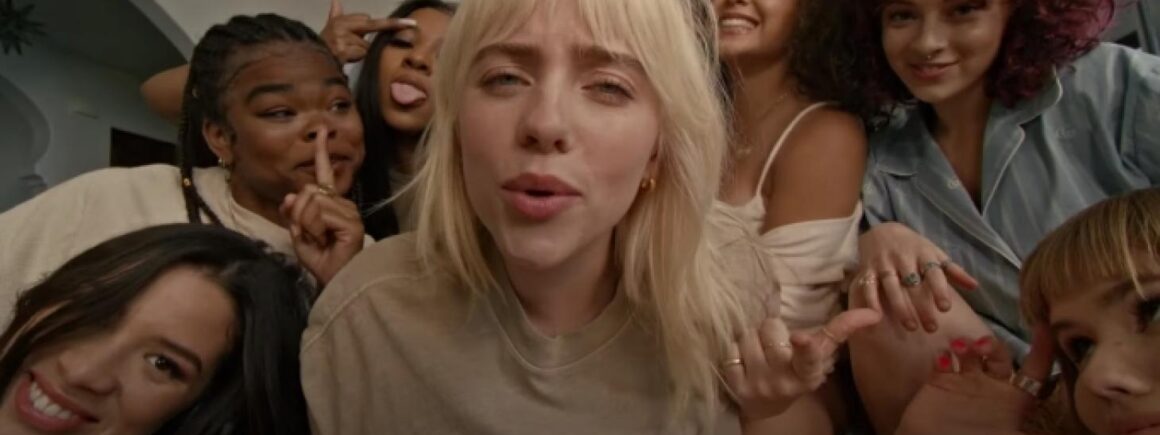 Billie Eilish fait la fête avec ses amis dans le clip de Lost Cause (VIDEO)