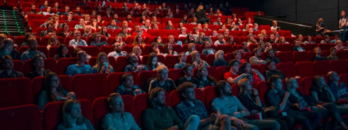 Bienvenue Chez Clément – Afterwork Europe 2 : Fauteuils rouges, sorties le mercredi… 3 choses à savoir absolument sur le ciné