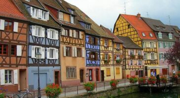 Bienvenue Chez Clément : Pourquoi les maisons alsaciennes sont-elles colorées ?