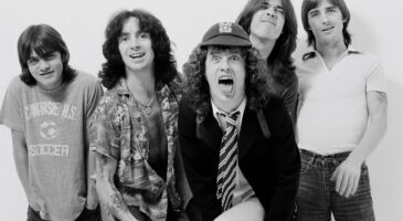 Dans le Téléphone de Manu : AC/DC nous électrise avec Yoo Shook Me All Night Long !