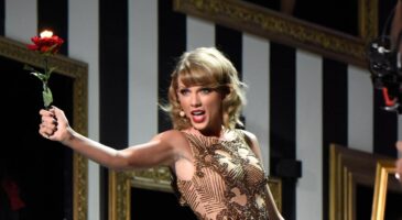 Taylor Swift : Julianne Moore dans un sketch WTF inspiré par ses paroles