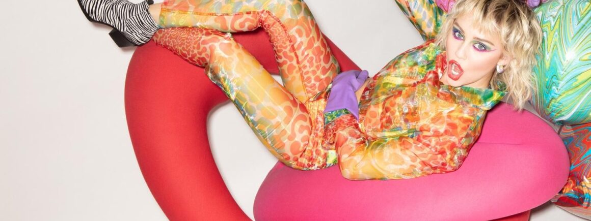 Miley Cyrus reprend Doll Parts par Hole (VIDEO)