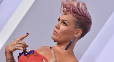 Pink et sa fille chantent Noël (VIDEO)