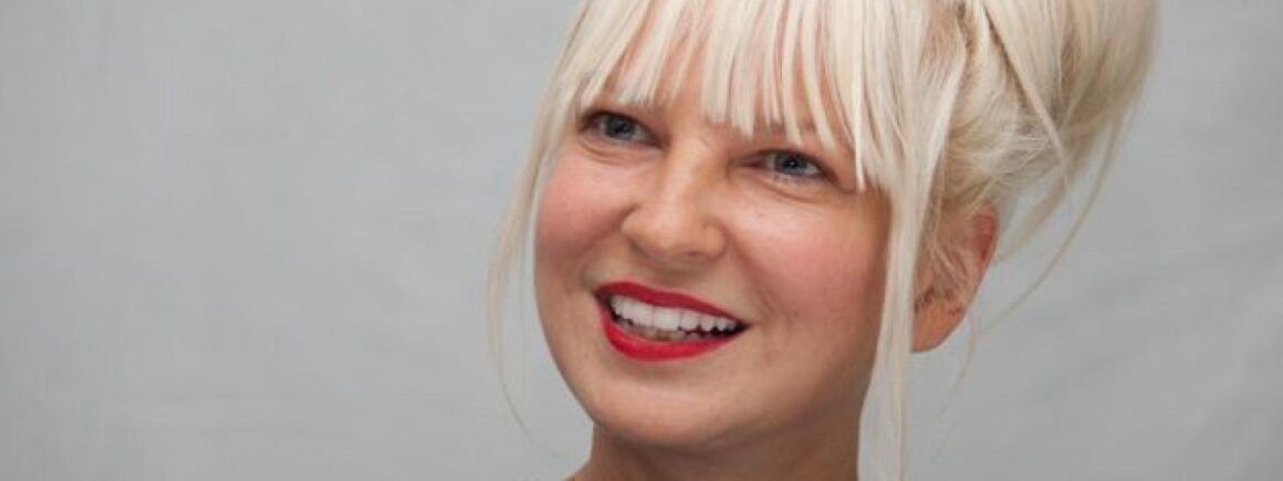 Bonne nouvelle, Sia est grand mère à 44 ans !