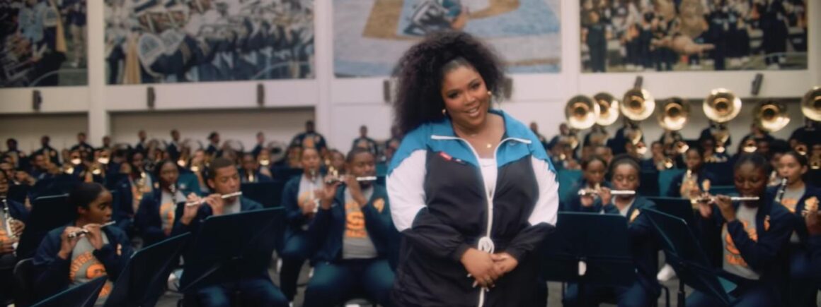 Lizzo dévoile une deuxième version du clip de Good As Hell (VIDEO)