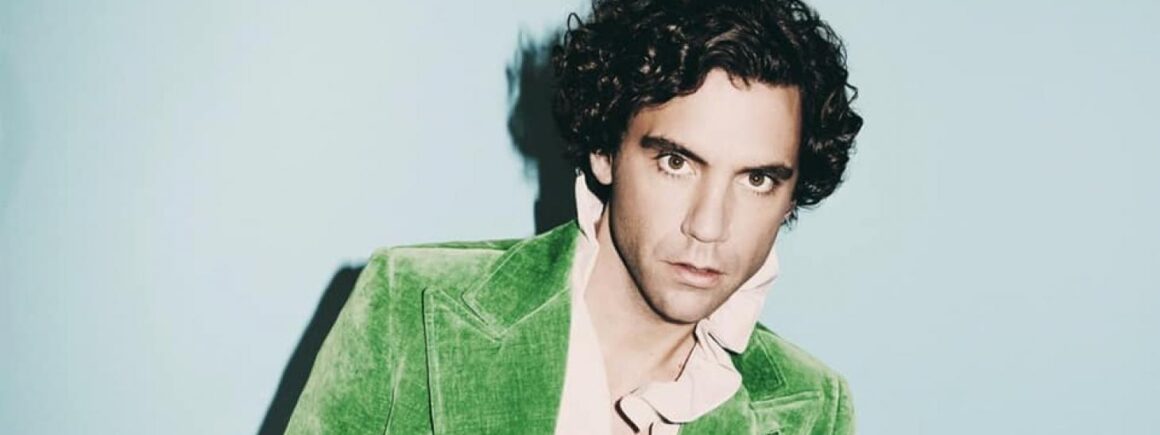 Mika : Relax (Take is Easy) est live depuis le sommet de la Tour Eiffel (VIDEO)