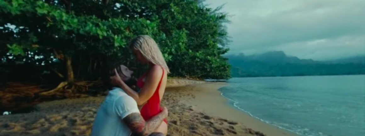 Katy Perry nous emmène en balade à moto avec le clip Harleys in Hawaii (VIDEO)