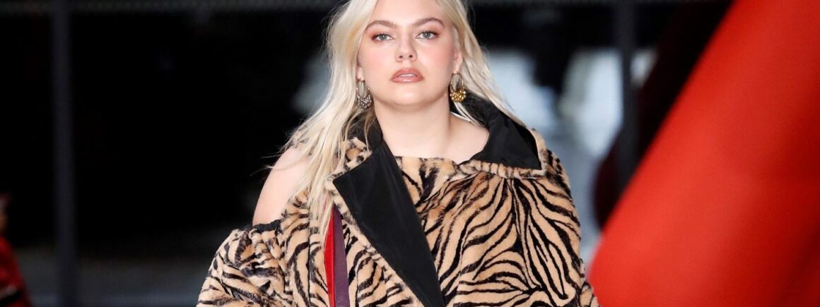 Louane défile pour la Fashion Week parisienne et fait l’unanimité (PHOTOS)