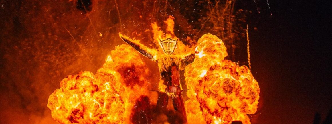 Burning Man 2017 : Un homme meurt en se jetant dans le feu pendant le festival