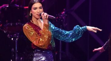 Dua Lipa lance le début de sa tournée mondiale à Miami (VIDEOS)