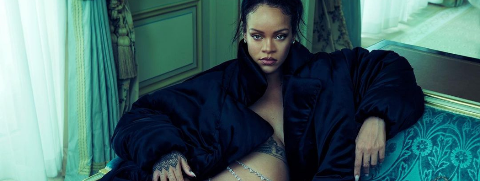 Rihanna, enceinte et resplendissante en couverture de Vogue (PHOTOS)