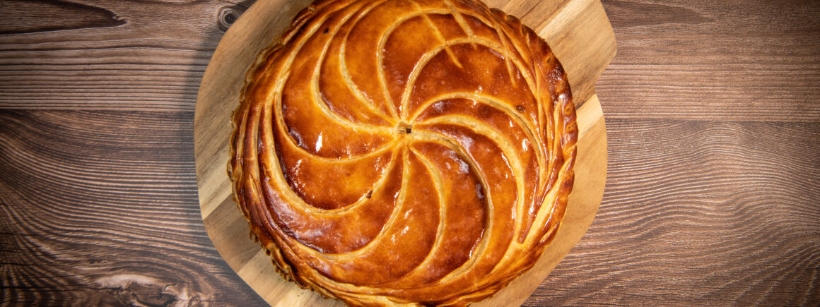 Voici une recette (simple) de galette des rois, bon appétit !