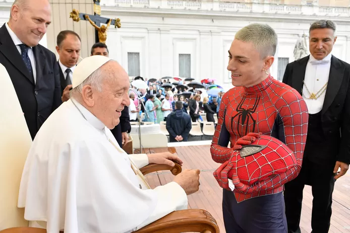 Le Pape François et Spider-Man