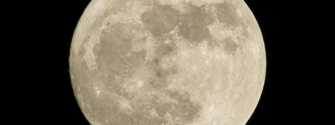 Zoom sur la Super Lune en verseau de ce mois d’août !