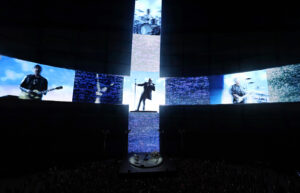 U2 Inaugure la Shere 