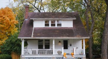 Maison presque en feu pour Halloween