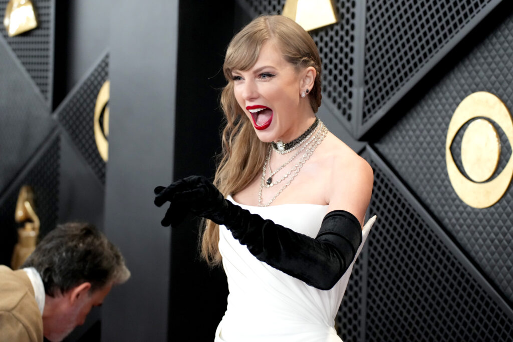 Taylor Swift x Grammys