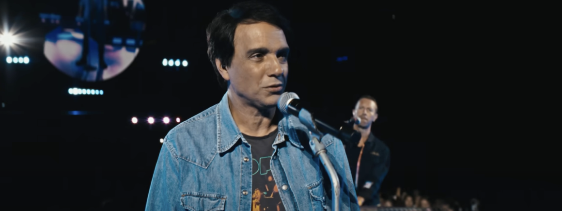 Coldplay sort le clip de « The Karate Kid » avec l’acteur Ralph Macchio