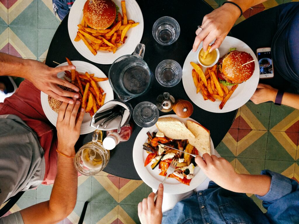 Repas de famille téléphone