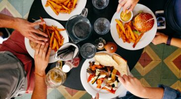 le-telephone-fleau-des-repas-de-famille