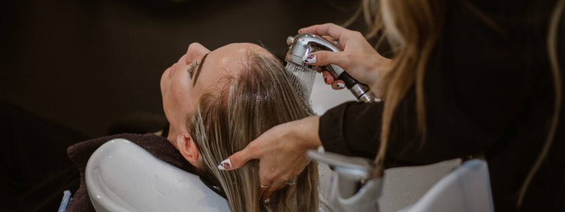 Au japon, on peut se faire couper les cheveux… en silence