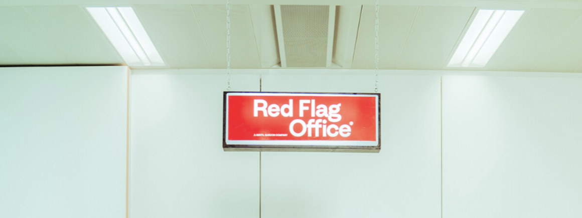 le « Red Flag Office » d’Helena cartonne (et on comprend pourquoi)